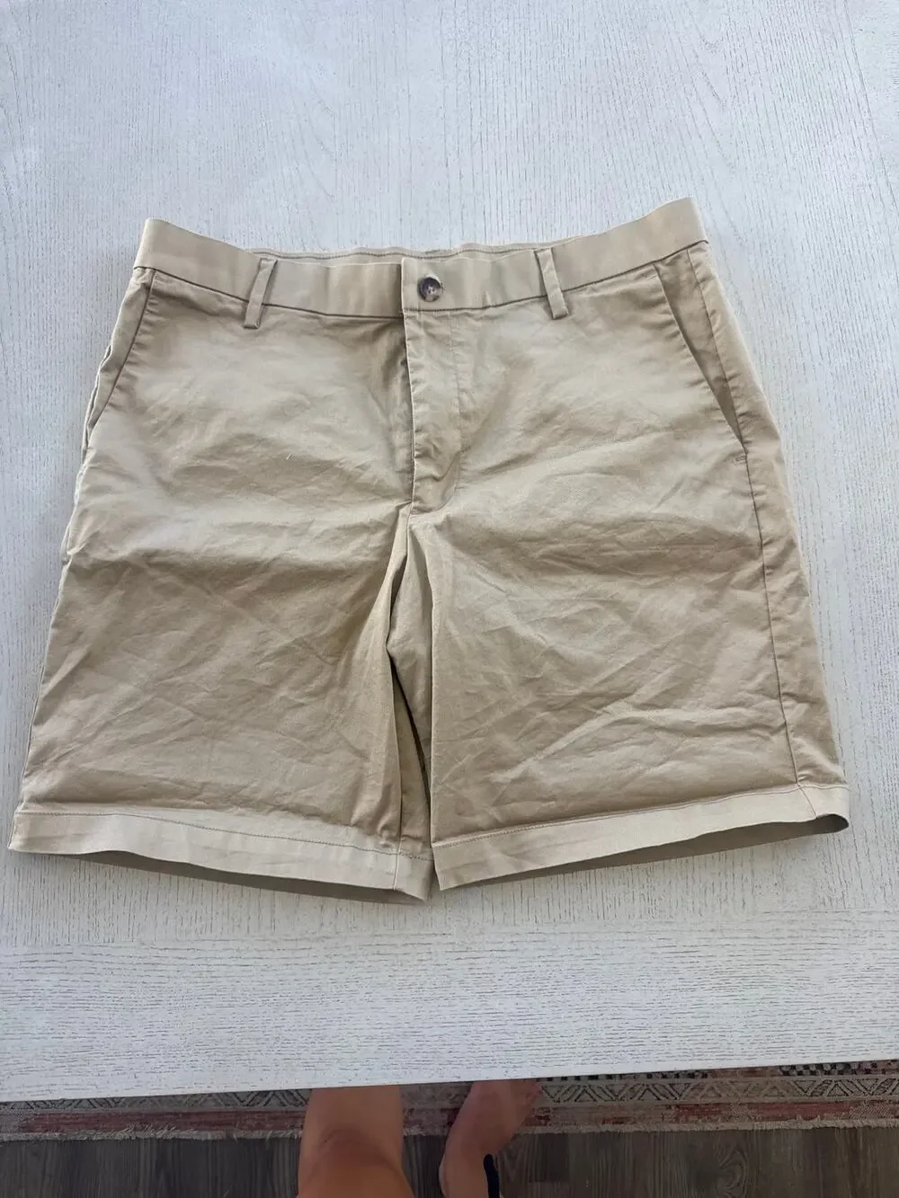 Banana Republic Men's Chino Khaki Shorts Size 36
